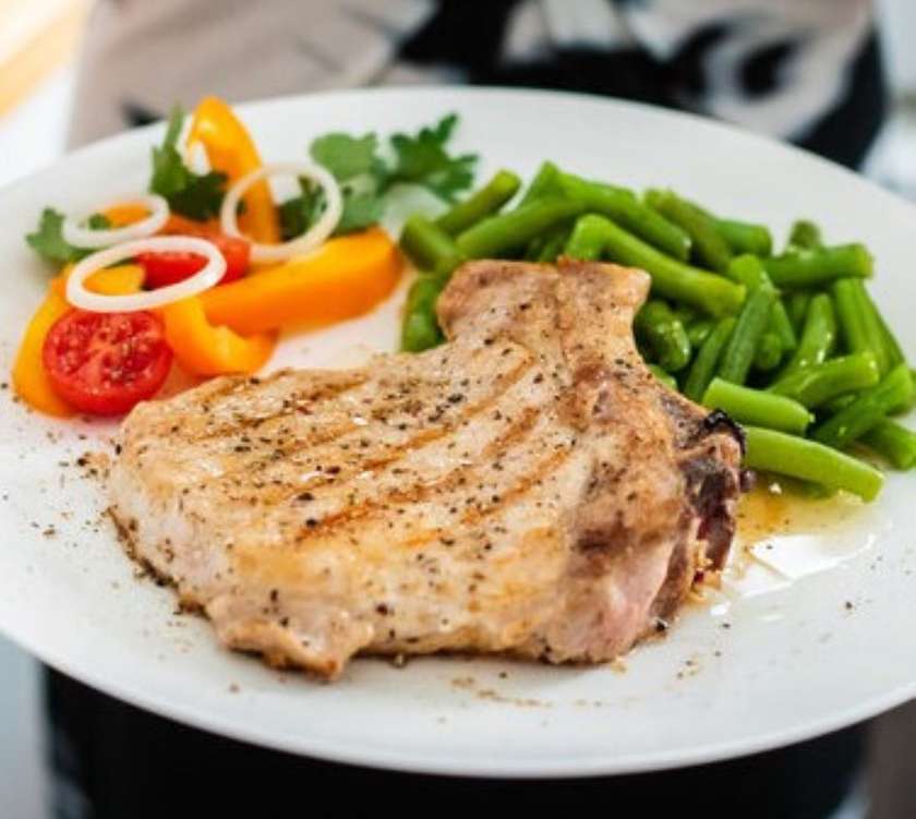 File de porc la grătar cu iahnie de fasole (350g)