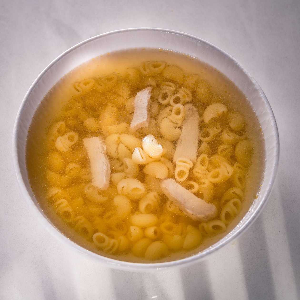 Supă de pui cu paste