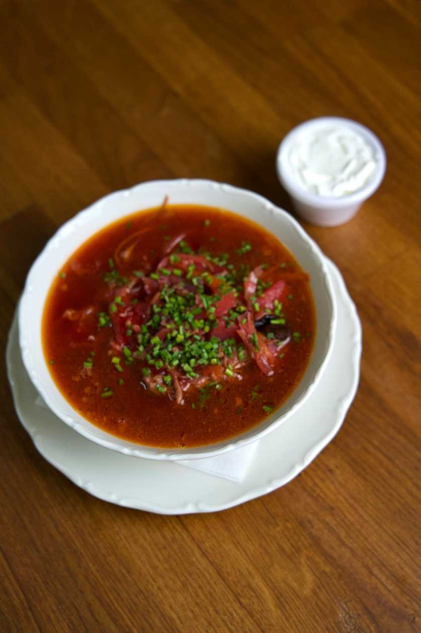 ŘEMESLNÝ BORŠČ S KACHNOU