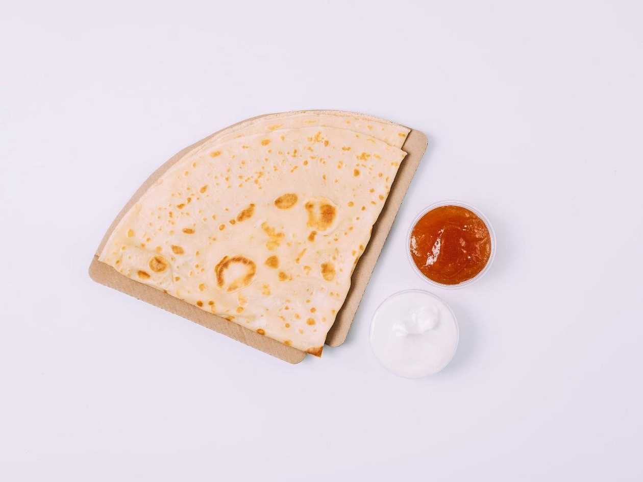 Palačinka s Tvarohem a meruňkovou marmeládou