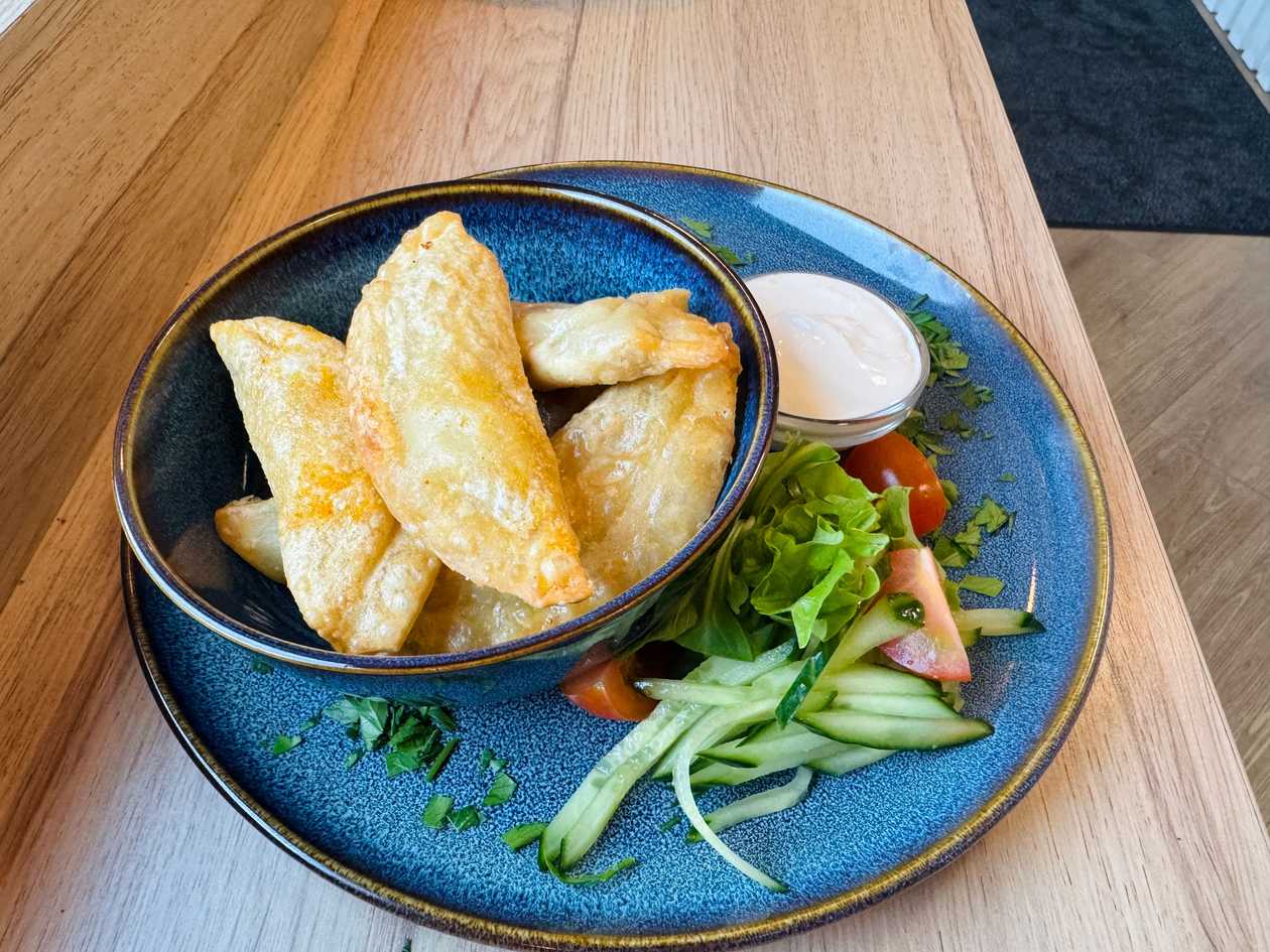 Krõbedad kana-juustu-puraviku pelmeenid (6 tk)