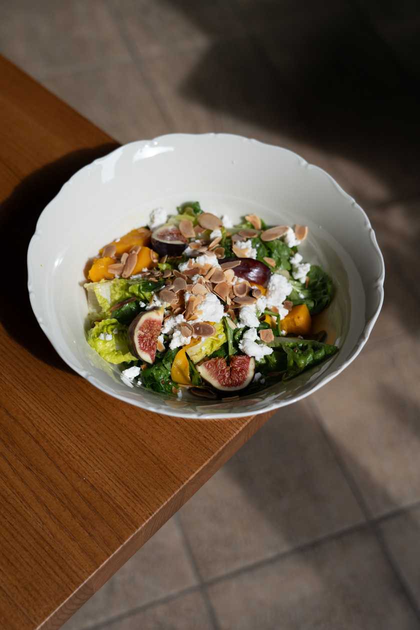 SALÁT S KOZÍM SÝREM A KAKI 🍷🍺🌱