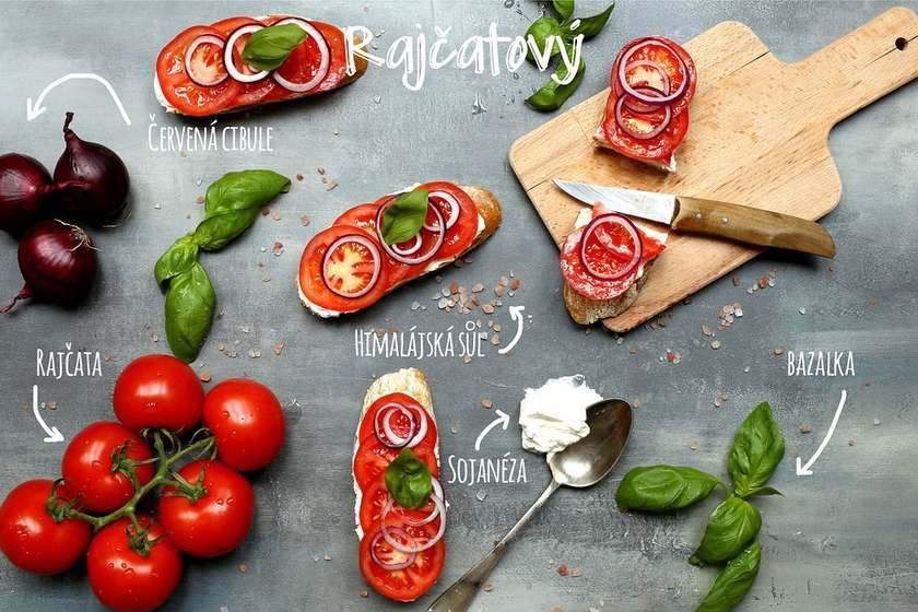 Tomato open sandwich