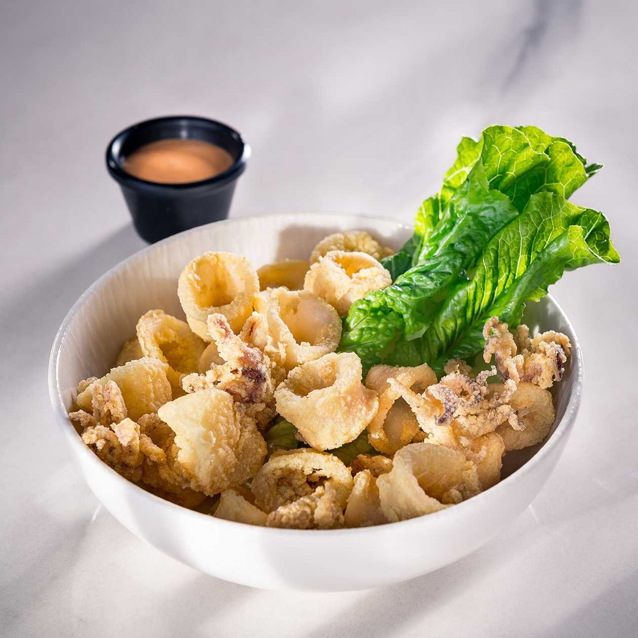 Calamari baby cu maioneză de ardei copți