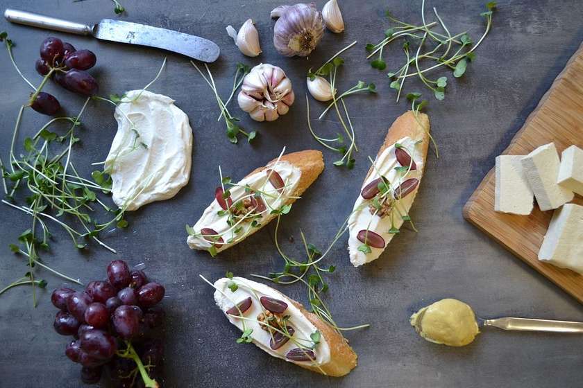 Garlic Open Sandwich