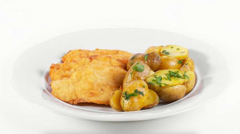 Chicken schnitzel with parsley Grenaille potatoes