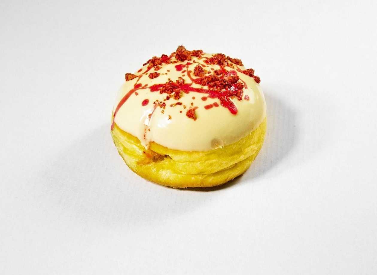 Kobliha Jahoda s bílou čokoládou 20 ks - nutná objednávka 2 dny dopředu