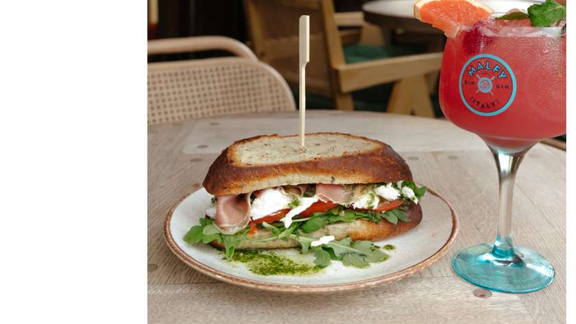 Club sandwich by Cava z szynką parmeńską