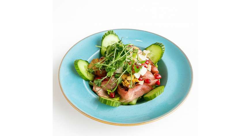 Sałatka pink cezar keto