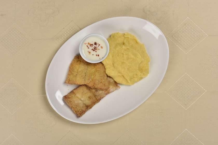 Salau prajit cu mamaliguta 450g