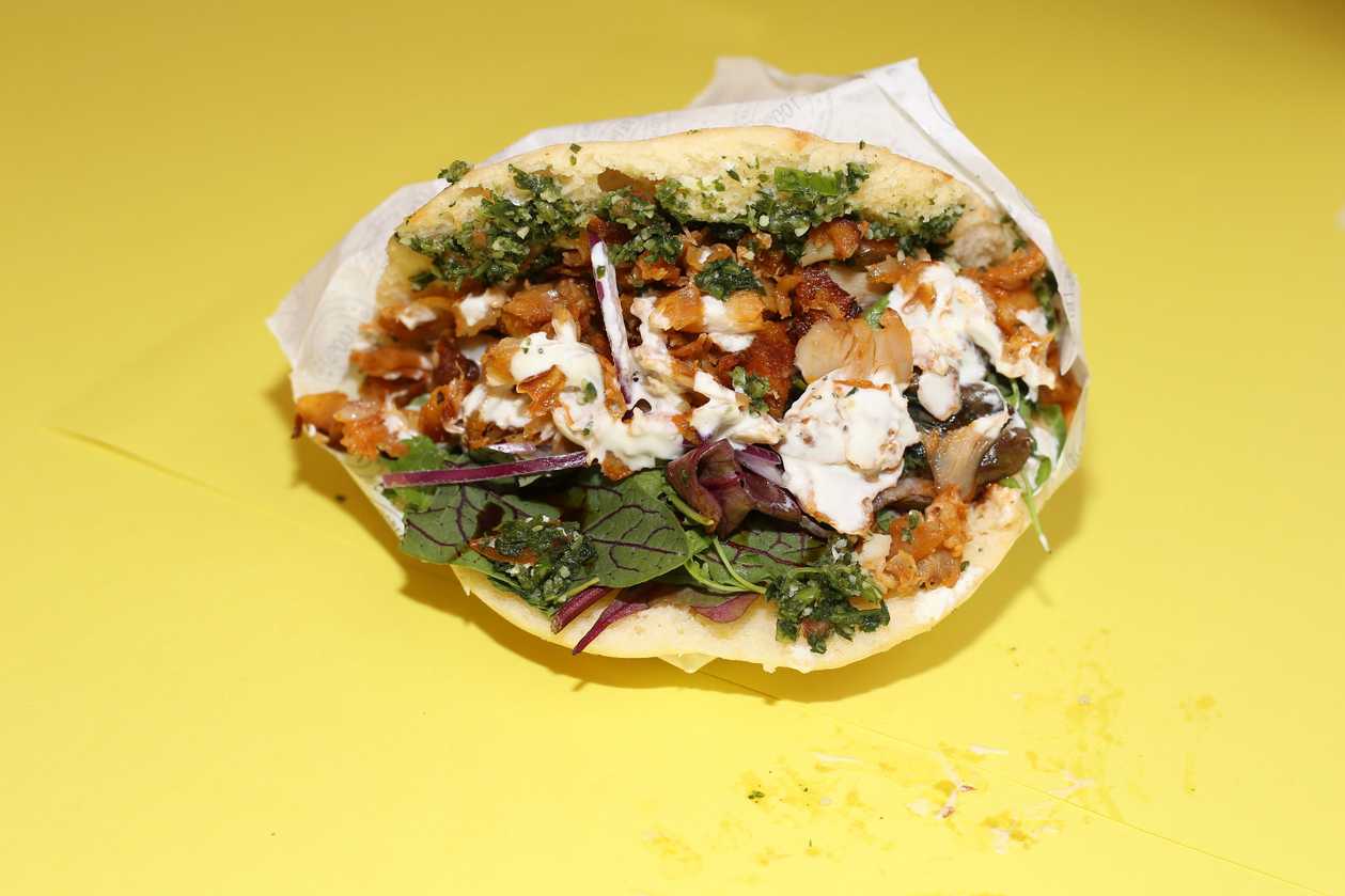 Hummus Lebanese Like Pita