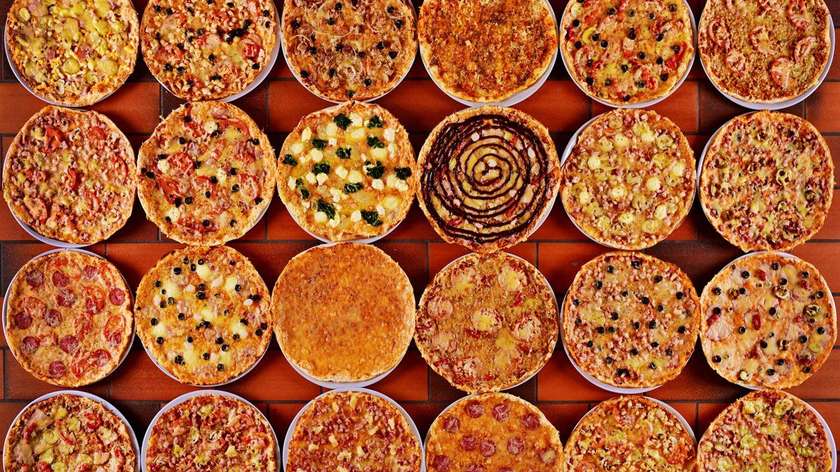 Toskana + Saliami + Capricciosa 32cm picos + 2x 1l Coca - Cola