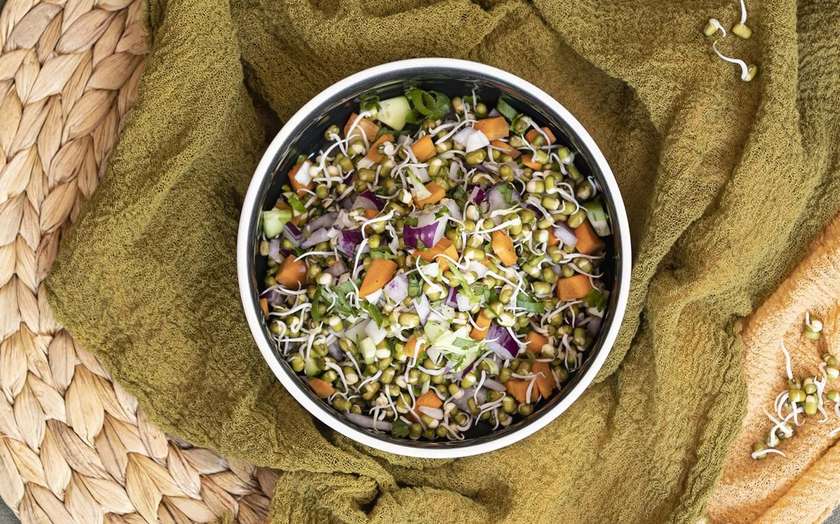 Salată sprouted mung