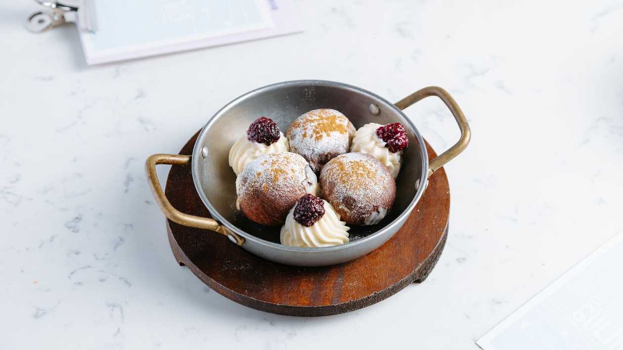 Chocolate Deep-Fried Dough with nutella filling
