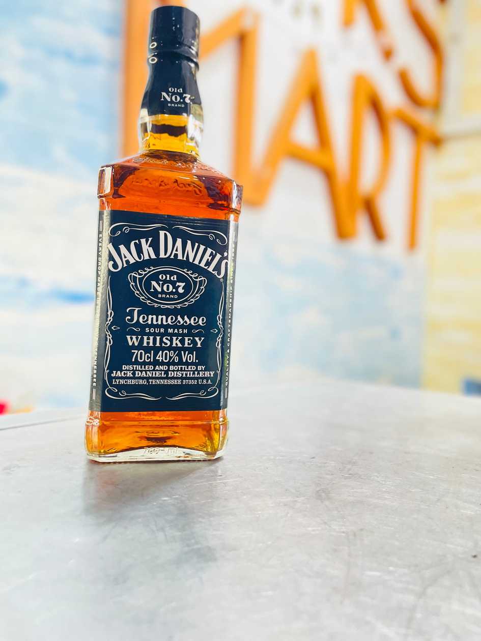 Jack Daniel’s Old No.7 — The Legend from Tennessee.