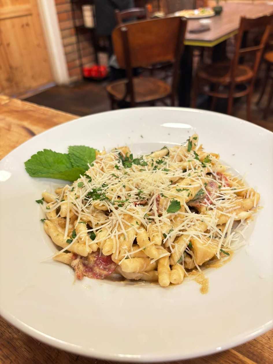 Pasta fresca carciofi alla romana