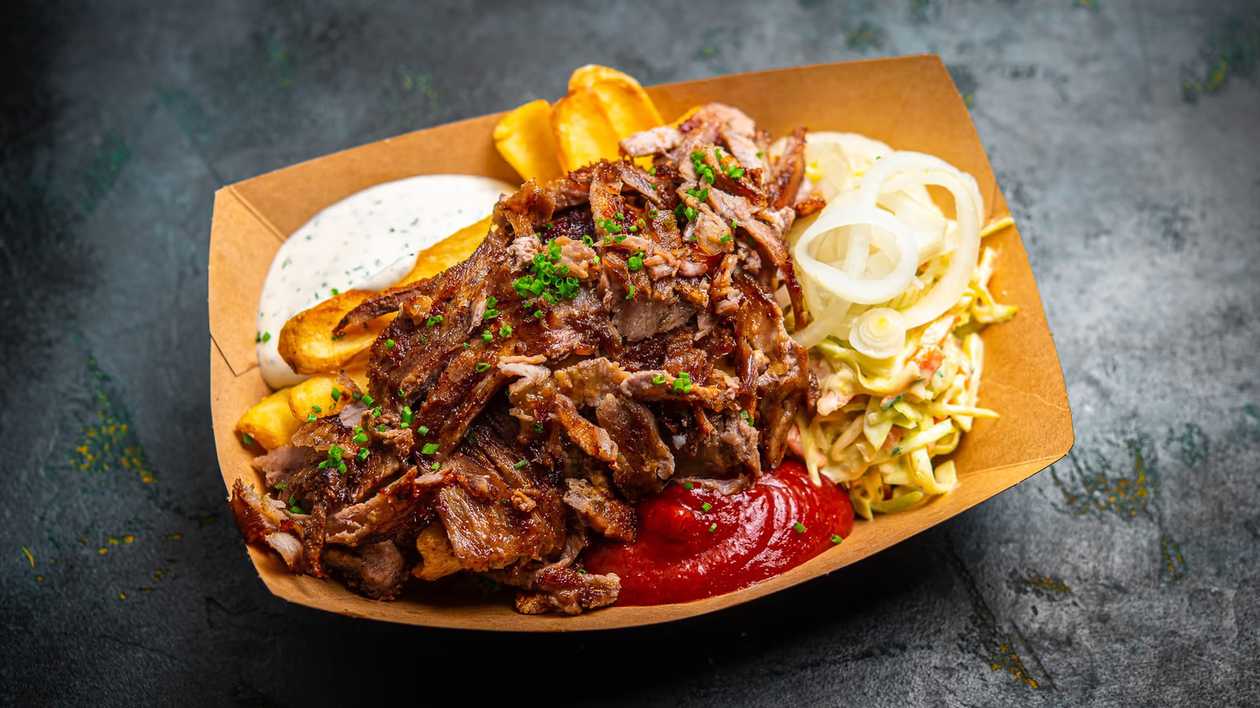 Kebabi eine Coleslaw salatiga