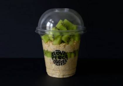 Gustare vegană cu ovăz și kiwi