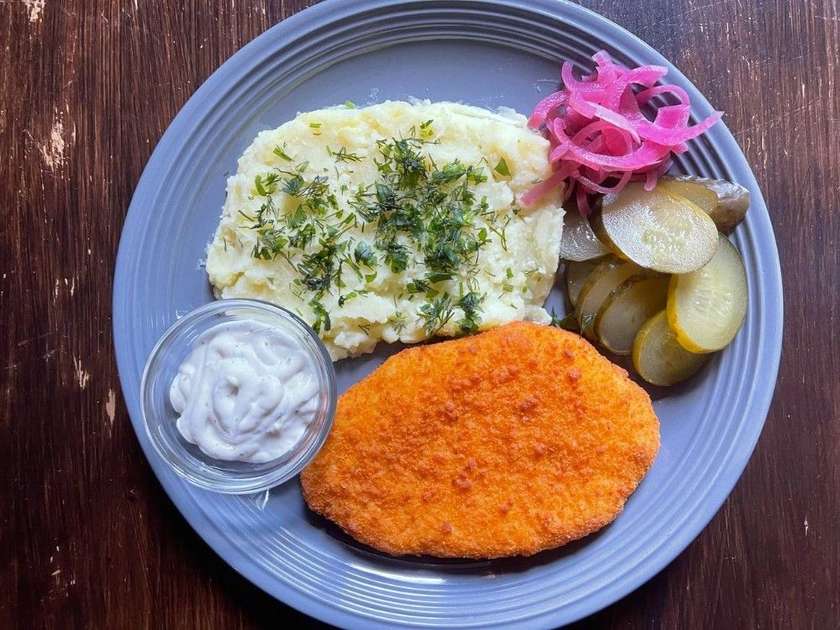 Chicken Schnitzel with Mashed Potatoes