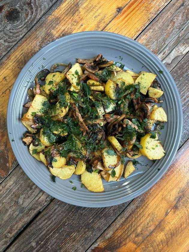 Fried Potatoes with Bacon and Mushrooms