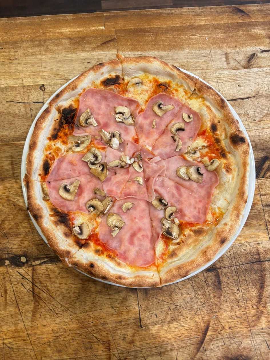 Pizza proscuitto e funghi