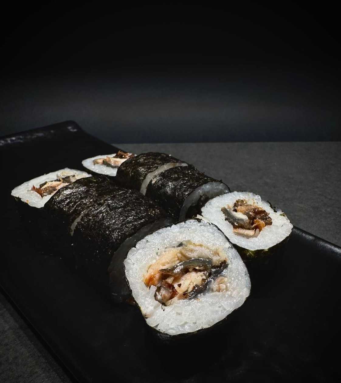 Maki Eel
