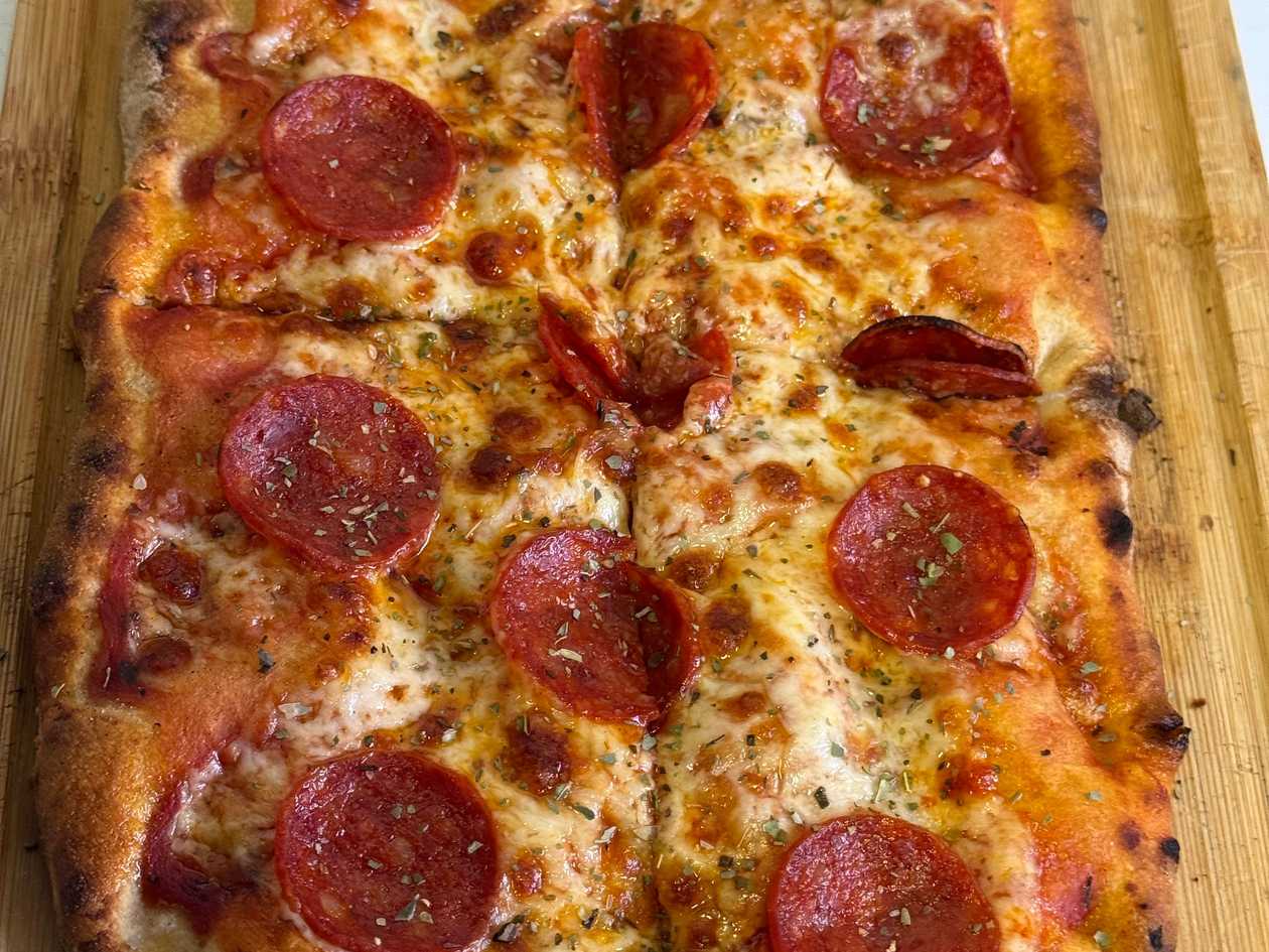 Pepproni pinsa