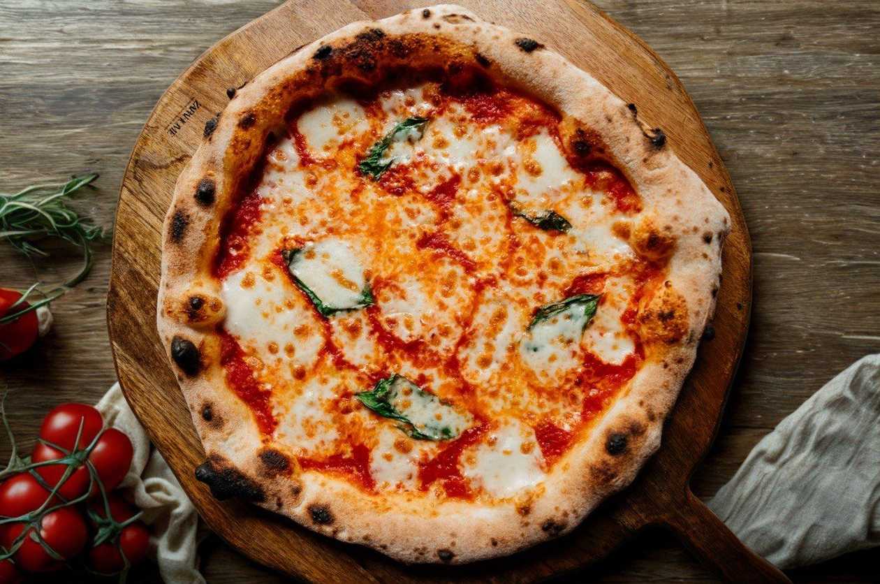 Margherita Pizza 32 cm