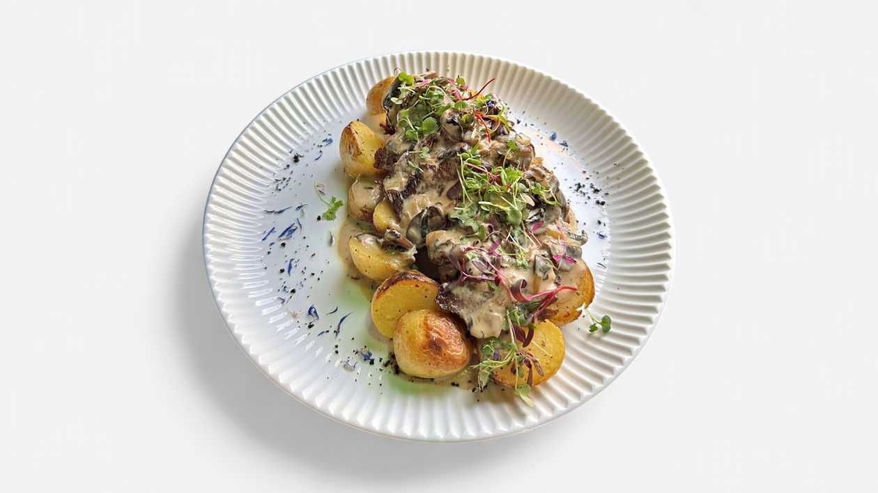 7071. Braised beef cheek