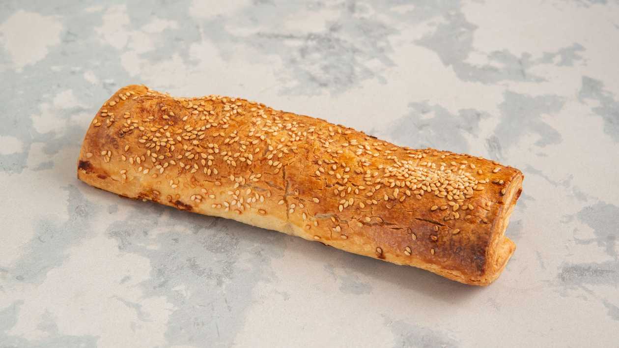 Пирог с сосиской
