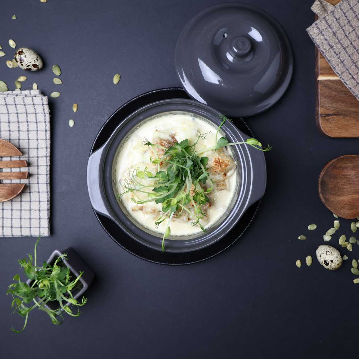 Fried dumplings in champignon sauce