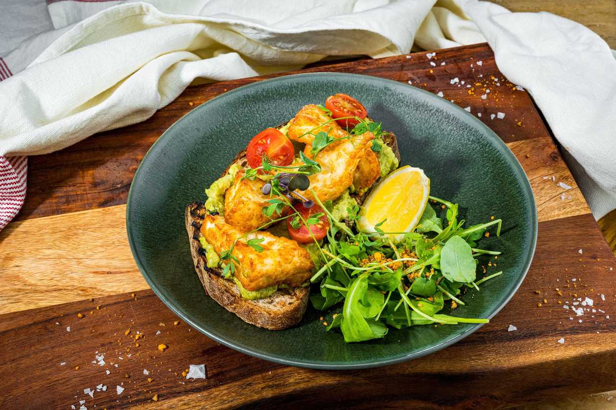 🥑AVO ON TOAST WITH HALLOUMI