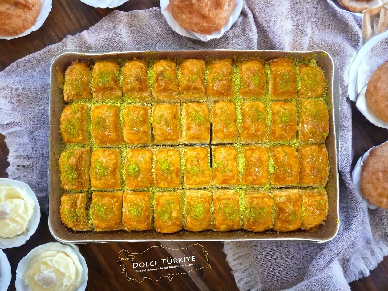 Double pistachio Baklava Tray - Bolt Exclusive