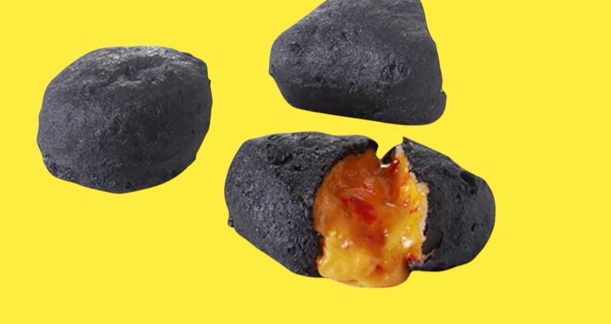 Mustad tšilli-cheddari juustunagitsad