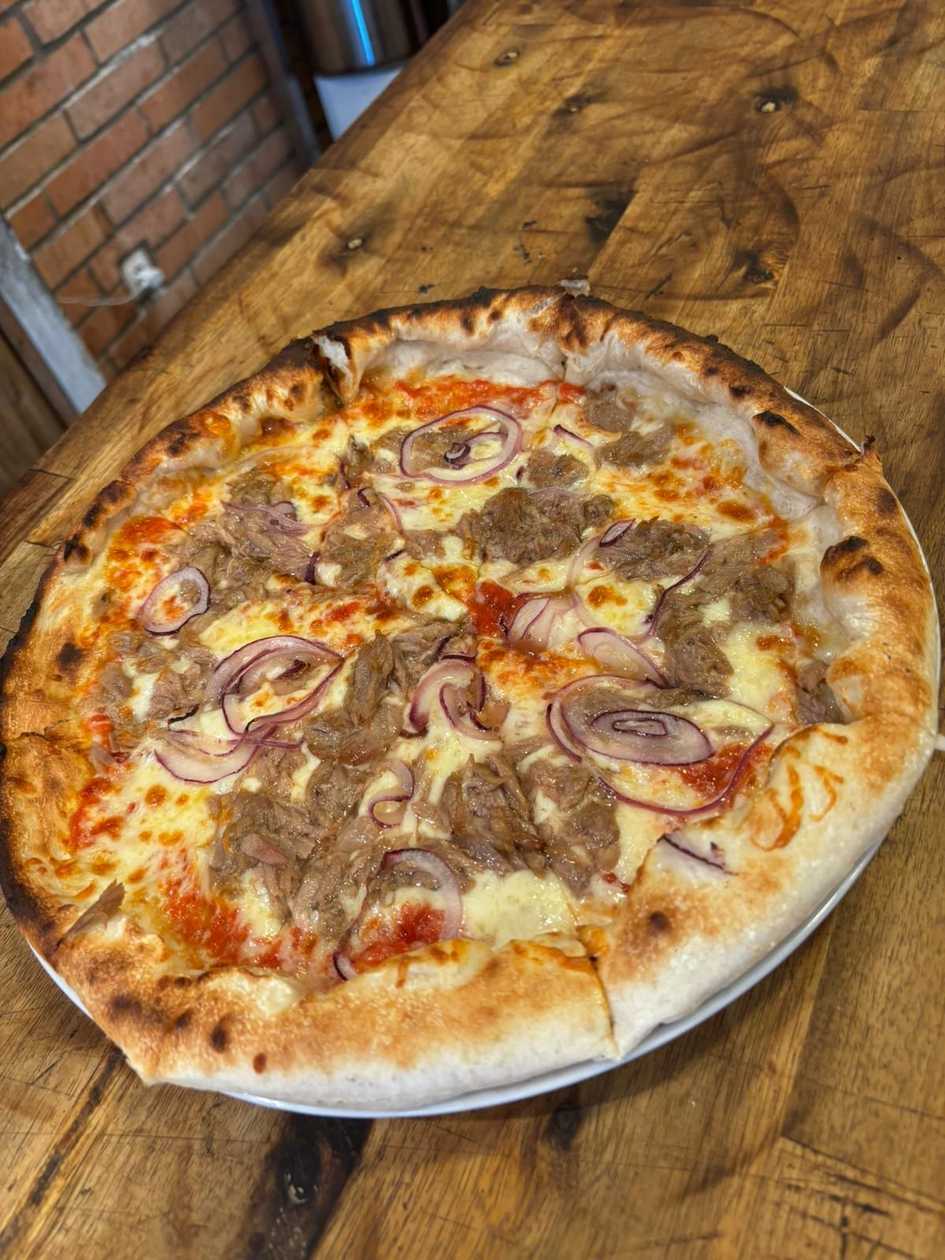 Pizza tonno