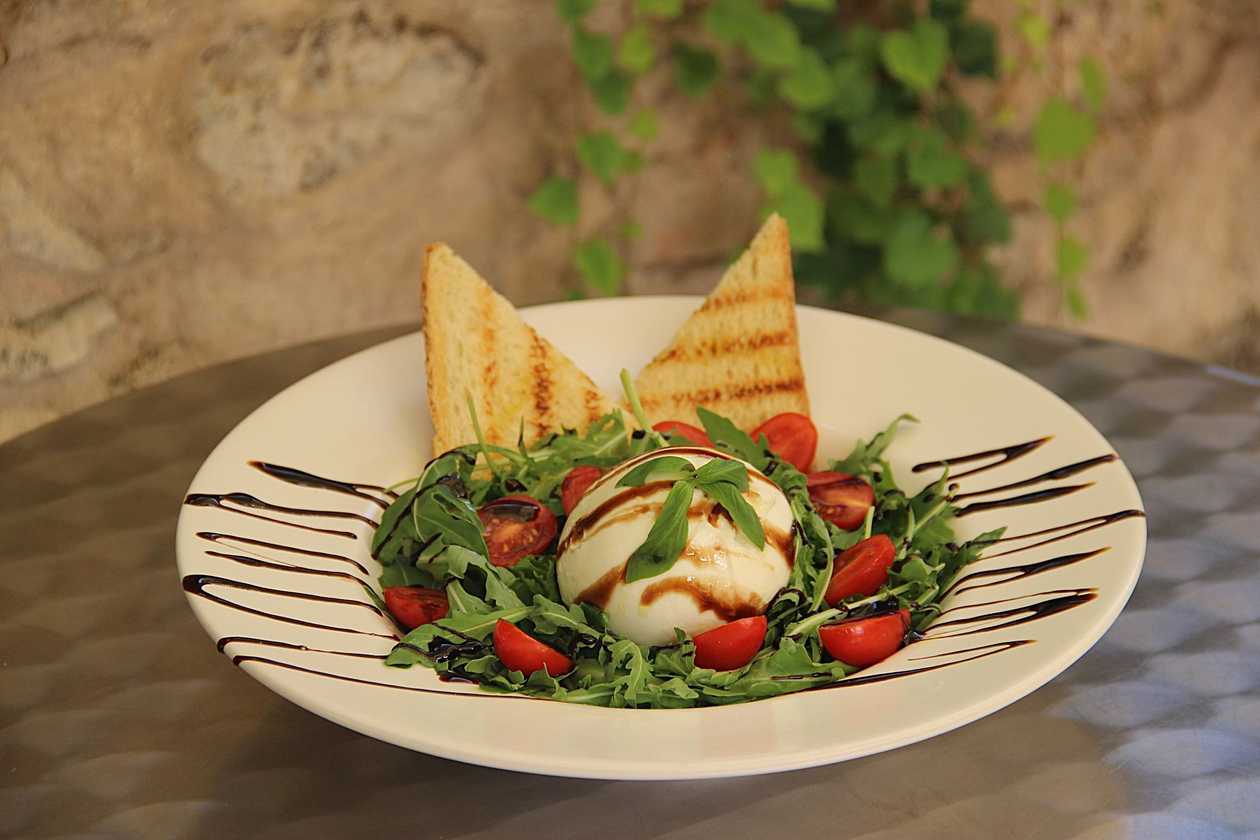 Caprese con Burrata