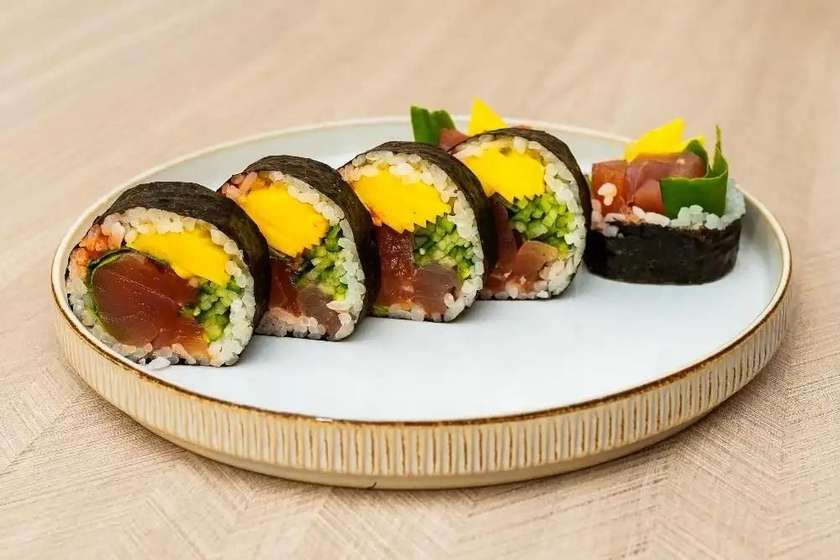 Tuńczyk z mango FUTOMAKI