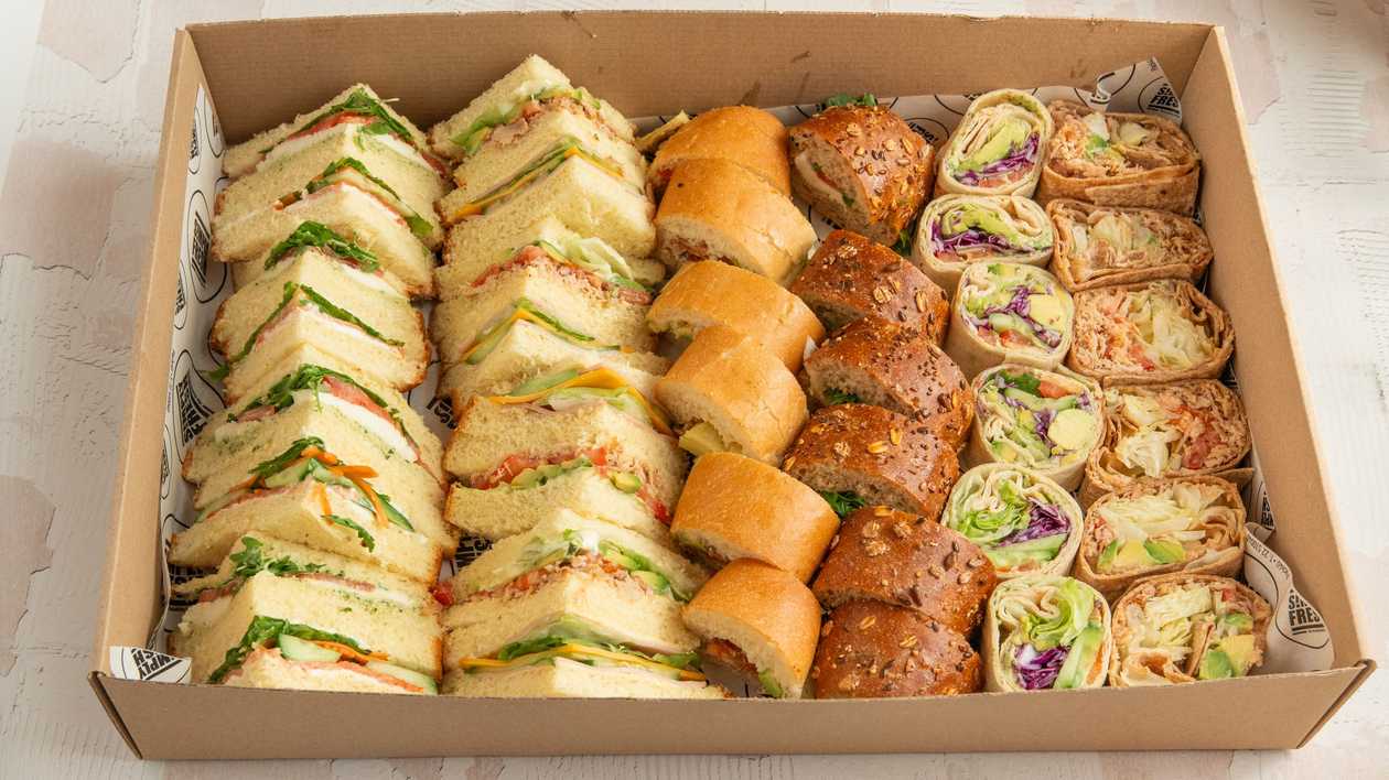 Large Platter for 10-12 People (38 Pieces)