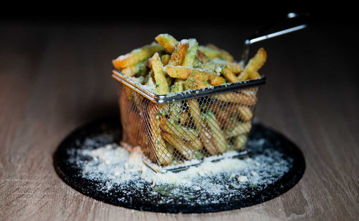 Cartofi Parmezan și Usturoi