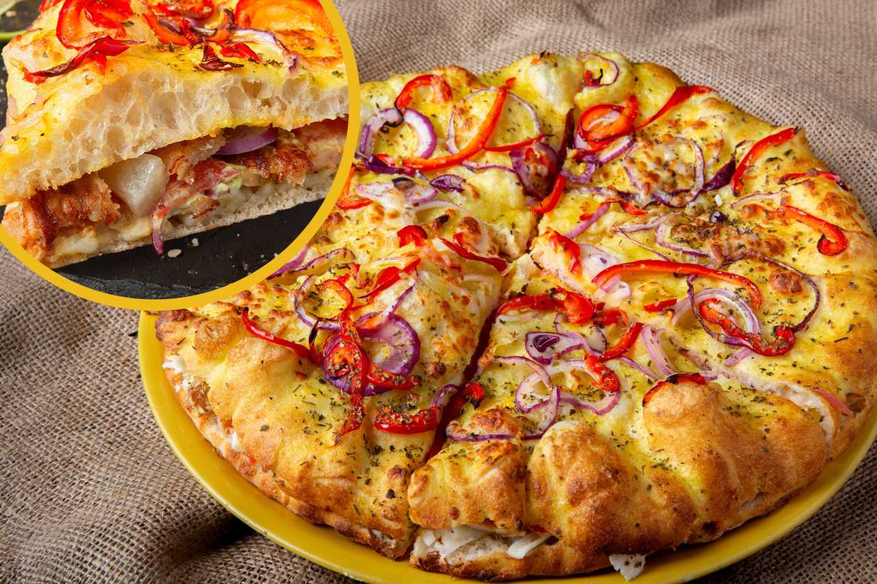 Focaccia with chicken and pineapples