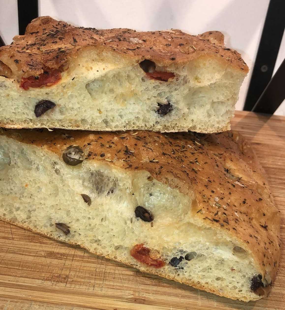 Focaccia with Olives and Sun-Dried Tomatoes 250g
