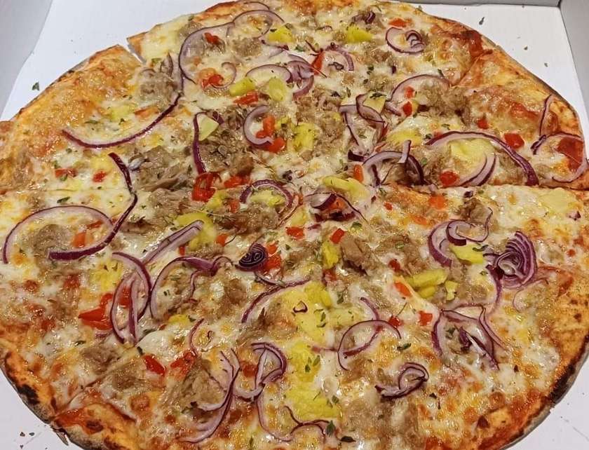 🎁 2x1 Pizza Tuna med. ( 29 cm)