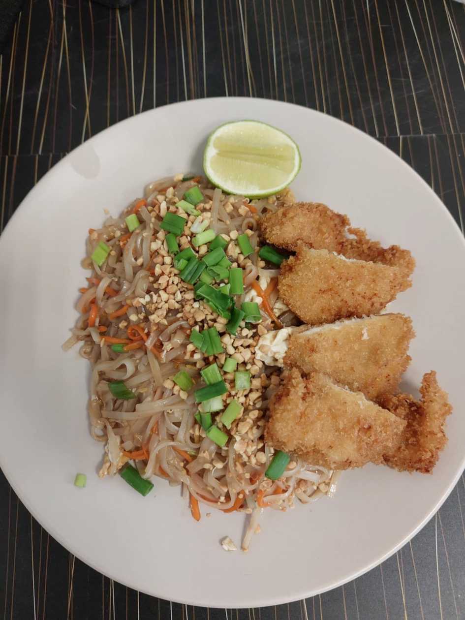 Pad Thai krõbeda kanaga