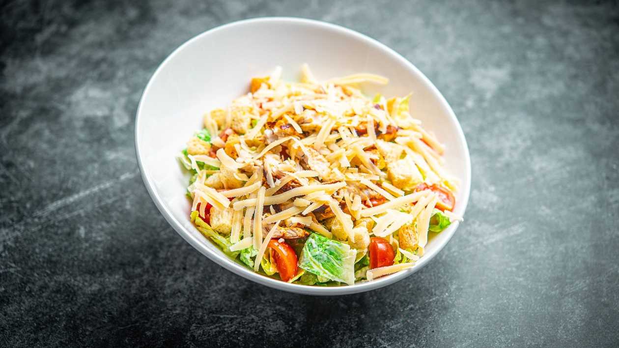 Caesar'i salat kanafileega (Burger Kitchen)