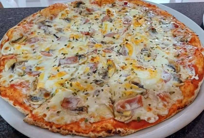 🎁 2x1   Pizza Carbonara peq. ⭐️⭐️⭐️⭐️⭐️ ( 23 cm)
