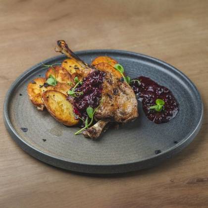 Rata confiata cu cartofi in stil provensal