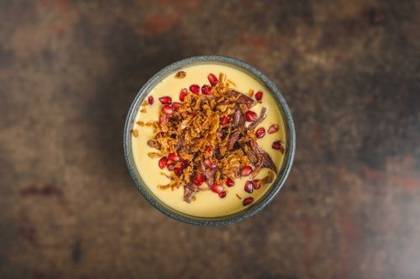 Supa crema de fasole cu rata confiata si rodie