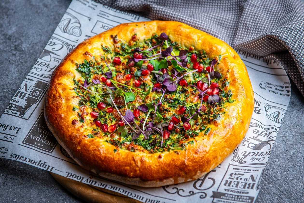 Khacahpuri with cheese_spinach and herbs "Green harmony"