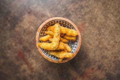 Breaded pickles / crispy castraveti murati