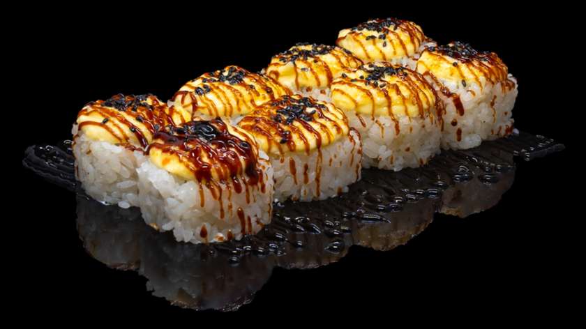 Cheddar Salmon Roll (8pcs)